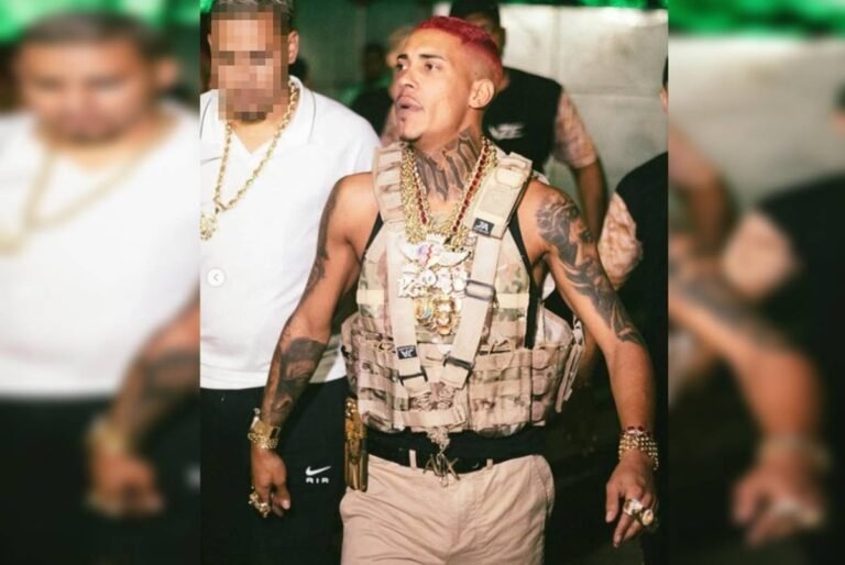 ovacionado-com-tiros-de-fuzil-mc-poze-era-homenageado-em-shows-do-cv